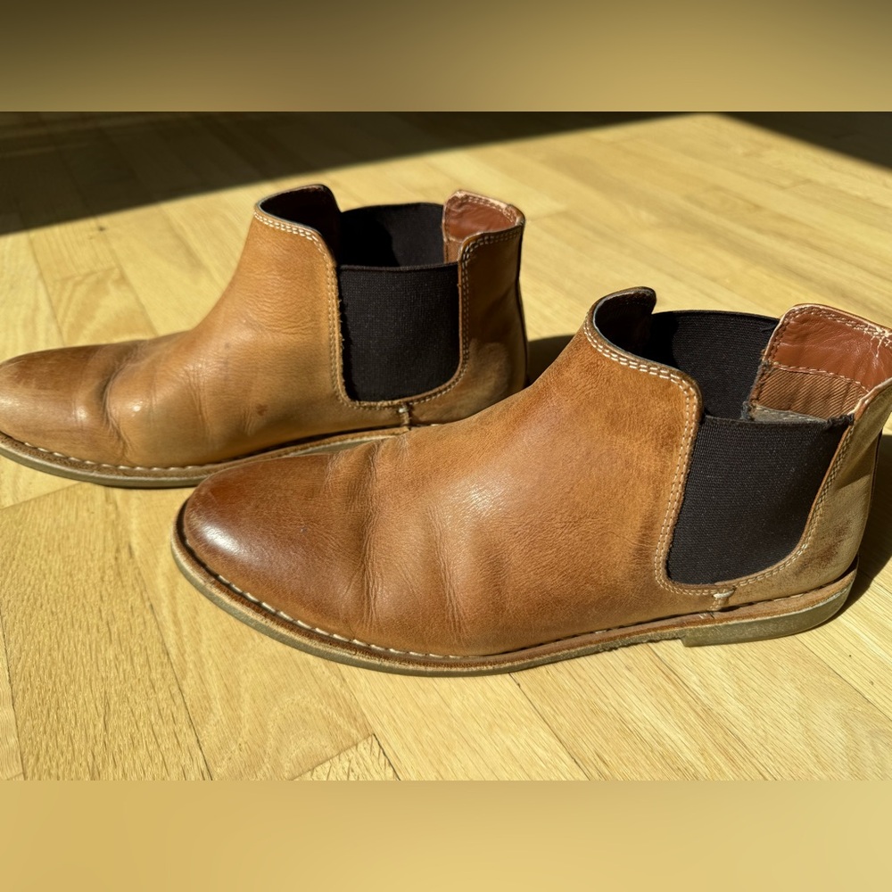 Kenneth Cole Leather Chelsea Boot